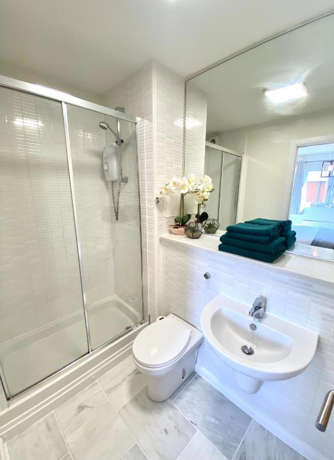 Monart Stylish City Centre Apartment, 2 Bed, Sleeps 6 Perth Exteriér fotografie